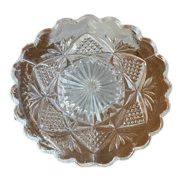 EAPG Clear Glass Vase with Diamond Pattern - Picture 4 of 4